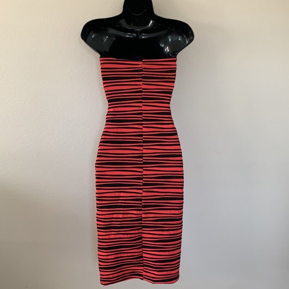 Bebe Black and Red Strapless Wavy Striped Body Con Midi Dress - Picture 7 of 10